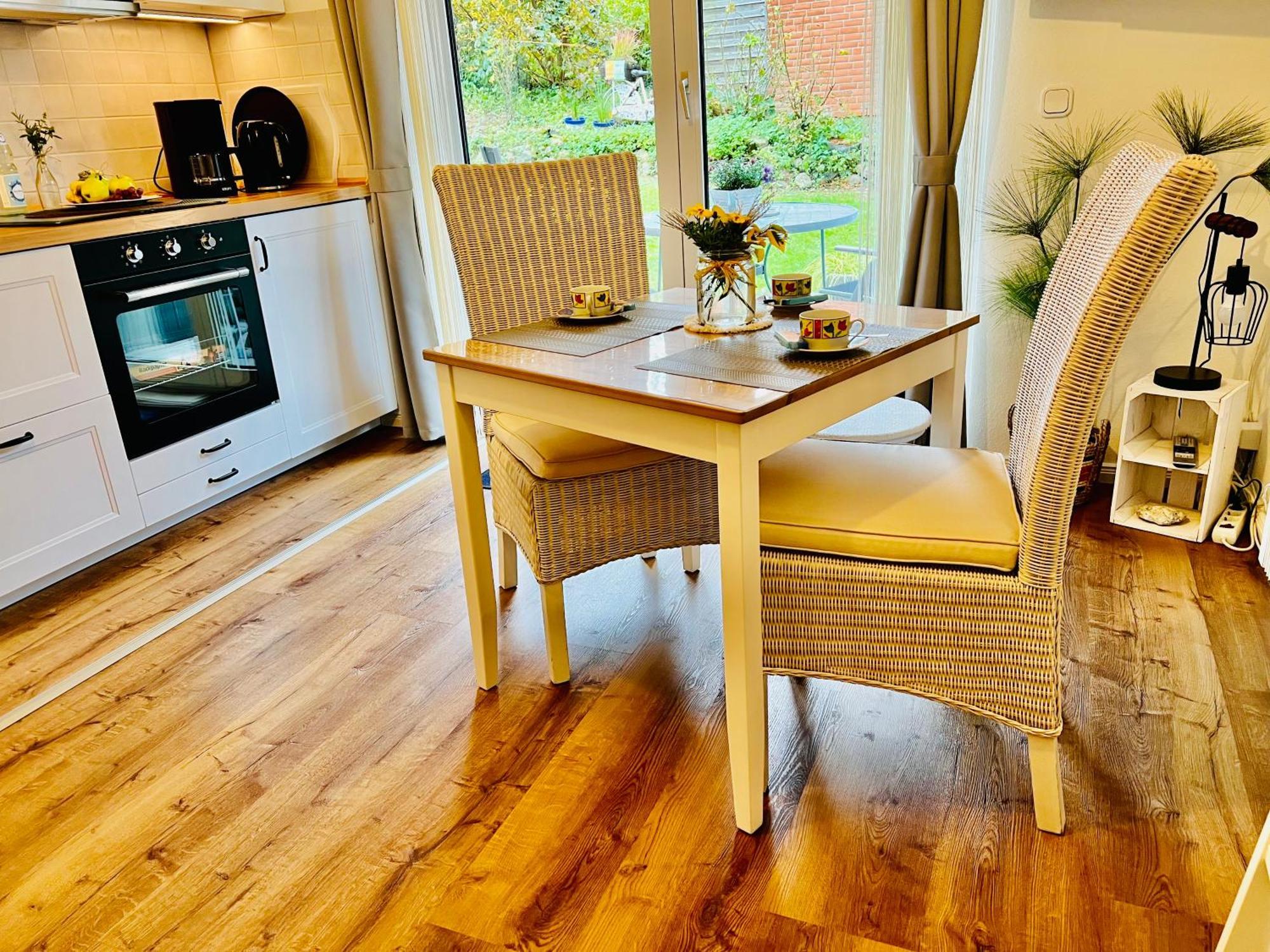 Seelund - Meeresrauschen Lauschen - Ruhiges Sonniges Apartment Mit Garten Und Terrasse Nahe Strand Und Ostsee เชินฮาเกน ภายนอก รูปภาพ